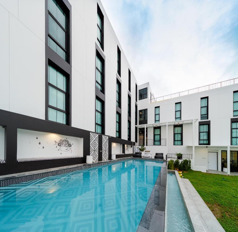 Blu Monkey Hub & Hotel Ранонг Екстер'єр фото