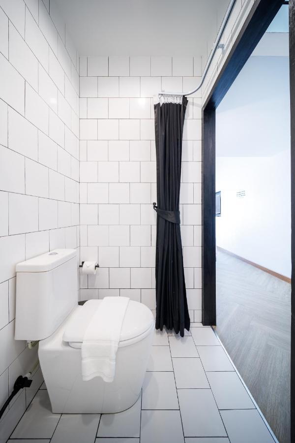 Blu Monkey Hub & Hotel Ранонг Екстер'єр фото